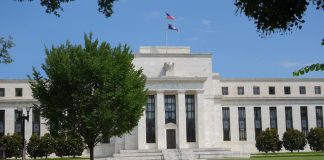 Fed tiene tassi fermi, tagli solo con solido calo inflazione