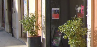 Precipita nella grata che stava pulendo. Gravissimo un 49enne dopo un volo di 4 metri