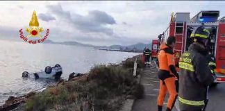 Incidente a Cagliari, 19enne muore nell’auto finita in mare