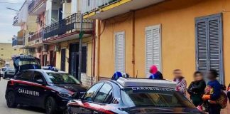Bimba di 5 anni cade dal secondo piano a Caivano, è grave
