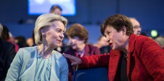 Ue, von der Leyen: “Grandi rischi ma possiamo farcela, serve coraggio”