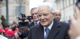 Mattarella: “Giovani motivo di speranza, compito università far emozionare”