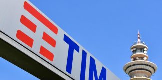 Tim, governo autorizza la vendita della rete a Kkr