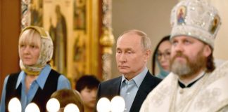 Il Natale ortodosso di Putin, a messa con le famiglie dei soldati morti in Ucraina