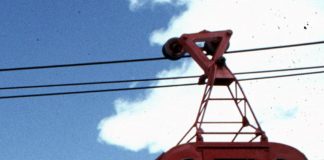 Albero crolla su cavo funivia, precipita cabina in Tirolo: 4 feriti gravi
