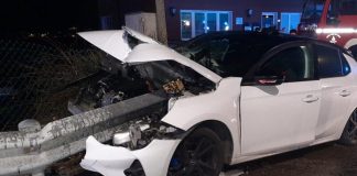 Auto trapassata dal guardrail, quattro giovani mantovani miracolosamente illesi