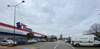 Malore fatale nel parcheggio del Tosano, muore 70enne