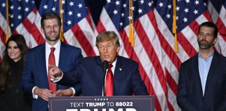 Trump vince i caucus in Iowa, De Santis secondo a distanza