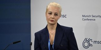 Morte Navalny, il messaggio della moglie a Putin: “Pagherai tutto”