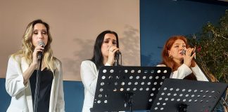 Onorato a Pegognaga il cantante Jenya Chepil dal trio di soprano ucraine