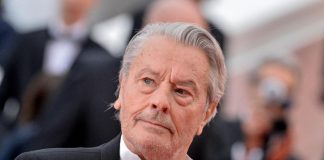 Alain Delon, sequestrate 72 armi da fuoco in casa sua