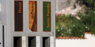 Regioni e città, quanto spendono per carburanti: record in Sicilia e a Roma