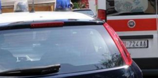 Lucca, uccide la moglie a coltellate in strada