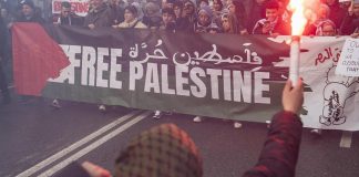 Bologna, corteo pro Palestina sotto sede Rai: scontri con forze ordine
