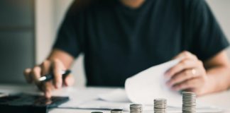Credito, 1 italiano su 5 ha più di quattro debiti. Ecco l’identikit