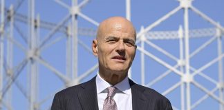 Energia, Descalzi: “Ue non può dettare stesse regole per tutti”