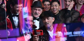 Sanremo, Fiorello: “Travolta e pubblicità occulta? Amadeus l’inglese manco lo sa…”
