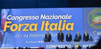 Congresso Forza Italia, oggi elezione di Tajani a segretario: “Futuro roseo nel segno di Berlusconi”