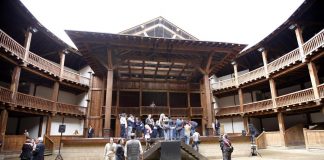 Roma, inchiesta crollo scalinata Globe Theatre: chiesto processo per gestore