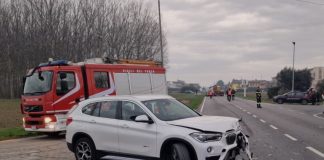Violento scontro tra due auto ed un mezzo pesante a Sabbioneta: un ferito