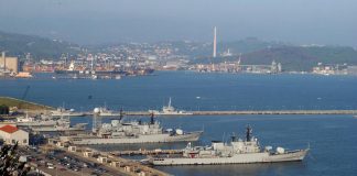 Bambini palestinesi in Italia, sbarcata a La Spezia la nave Vulcano con 18 famiglie