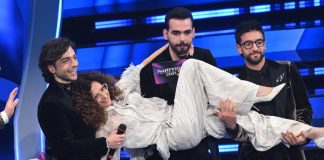 Sanremo 2024, Teresa Mannino e le scale: è subito show