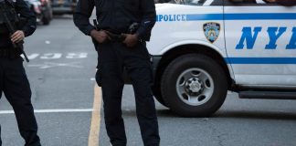 Sparatoria in metropolitana a New York, almeno un morto e 5 feriti