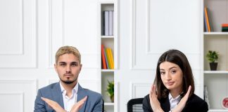 Effetti collaterali da smart working, rischi allo studio in Francia