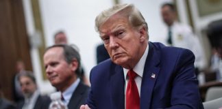 Usa, Corte Suprema accetta di esprimersi su immunità Trump
