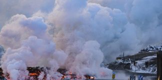Islanda, erutta vulcano: fontane di lava fino a 80 metri