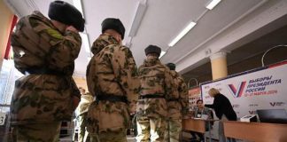 Elezioni Russia, inchiostro nelle urne e slogan pro Ucraina: le proteste ai seggi