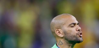 “Dani Alves si è suicidato in carcere”, la fake news corre su X