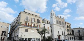 Bari, ipotesi scioglimento Comune per intrecci mafia-politica. Il sindaco Decaro: “Atto di guerra”
