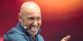 Domenica al Sociale arriva Maurizio Battista con “Ai miei tempi non era così…”