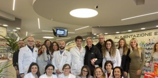 La storia: “Nostra farmacia clonata da bazar illegale online, vende di tutto senza ricetta”