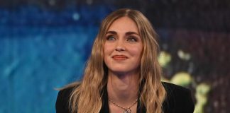 Chiara Ferragni, dal fazzoletto agli errori grammaticali: “strategia vincente” da Fazio