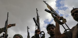 Attacchi Houthi, Usa: “Distrutto missile in Yemen”