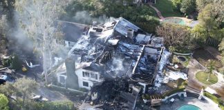 Incendio distrugge la villa di Cara Delevingne: “Ho il cuore a pezzi”