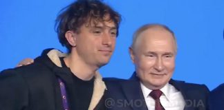 “Facciamo un selfie?”, l’italiano e la foto con Putin a Sochi