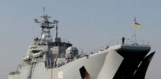 Ucraina, Kiev colpisce nave anfibia russa in Crimea: “Non potrà più combattere”