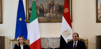 Meloni al Cairo, bilaterale con Al Sisi poi summit Ue-Egitto: “Gaza in cima a preoccupazioni”