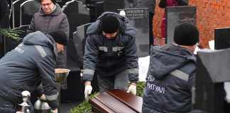 Navalny, My Way di Sinatra e la musica di Terminator per l’addio