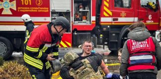 Strage a Odessa, attacco Russia con missile Iskander: 16 morti