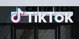 TikTok e rischio bando negli Usa: ira Pechino, il ceo promette battaglia