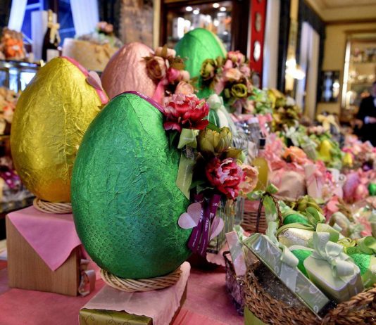 Pasqua, stabili i prezzi delle colombe aumentano per uova del +7,4%