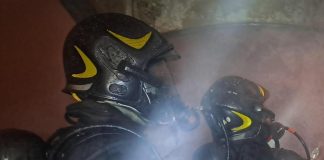 Incendio in casa a Bologna, morti mamma e tre bimbi