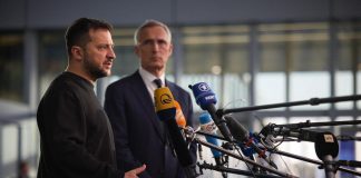 Ucraina, il Papa e la ‘bandiera bianca’: la risposta della Nato, la reazione di Kiev