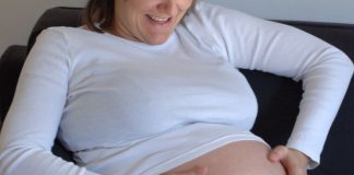 Maternità surrogata, Vaticano “Viola dignità bambino e della donna”