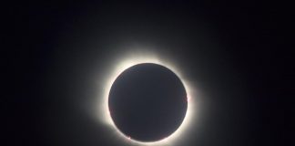 Eclissi solare totale domani 8 aprile in Texas, dove vederla in diretta tv