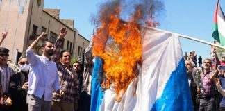 Iran, Usa: “Oggi attacco contro Israele con 100 droni e missili”